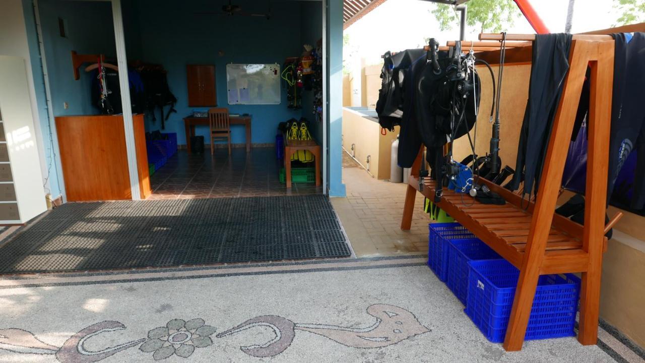 Ocean Villa Dive Resort - Tulamben Buitenkant foto